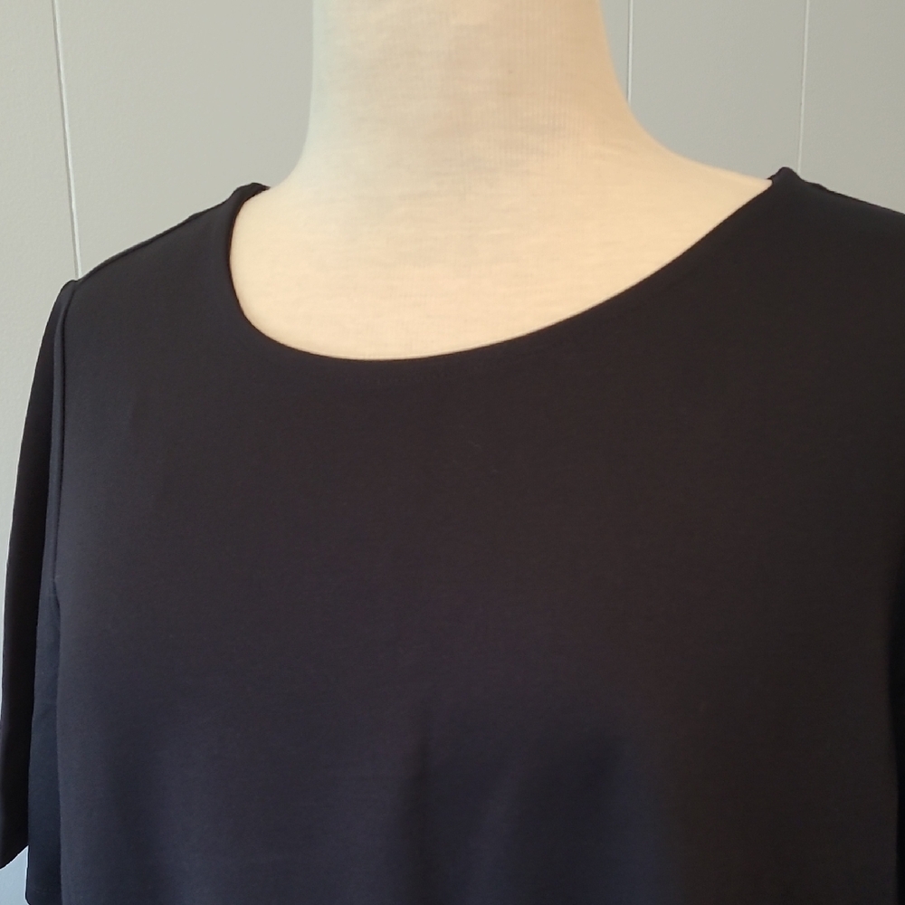 Adrienne Vittadini Classic Black Short Sleeve Top
